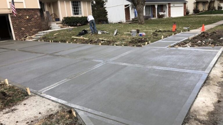 Asphalt vs Concrete Driveway: Which Is Better For You?